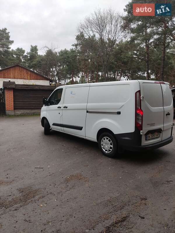 Мікроавтобус Ford Transit 2016 в Вараші