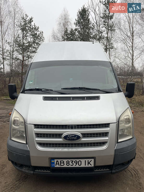 Ford Transit 2011