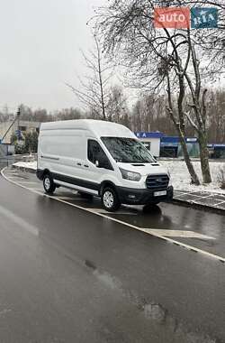 Грузовой фургон Ford Transit 2022 в 