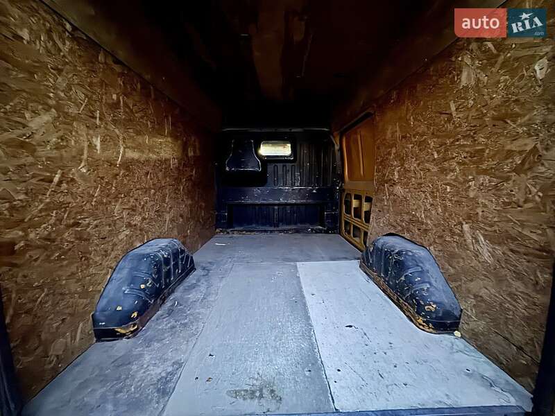Вантажний фургон Ford Transit 2004 в Запоріжжі