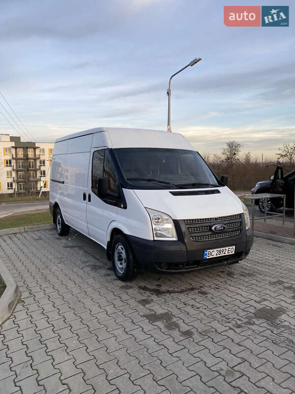 Вантажний фургон Ford Transit 2012 в Львові