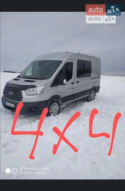 Вантажний фургон Ford Transit 2016 в Зміїві