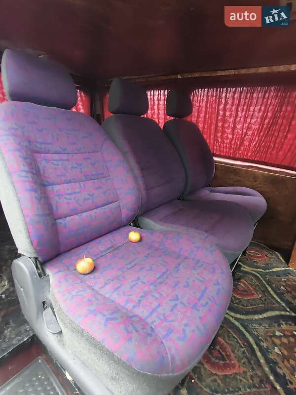 Грузовой фургон Ford Transit 1988 в Бродах фото 9 Грузовой фургон Ford Transit 1988 в Бродах