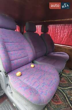 Грузовой фургон Ford Transit 1988 в 