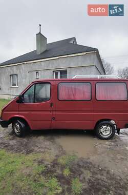 Грузовой фургон Ford Transit 1988 в 
