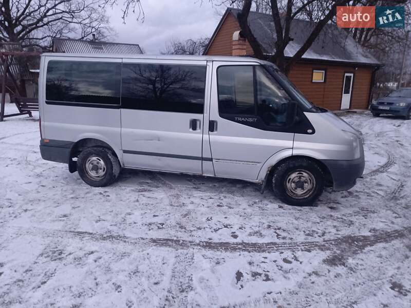 Микроавтобус Ford Transit 2010 в Рокитном