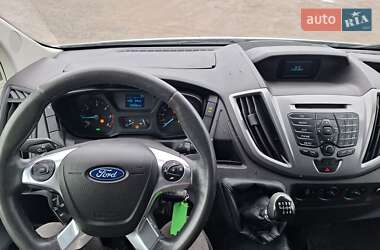 Вантажний фургон Ford Transit 2016 в Бережанах