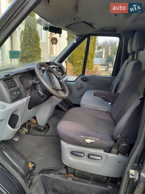 Микроавтобус Ford Transit 2008 в Черновцах