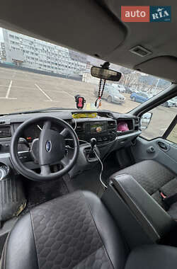 Грузовой фургон Ford Transit 2011 в 