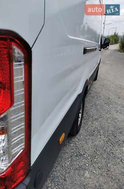 Грузовой фургон Ford Transit 2016 в Ровно
