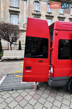 Специальный автобус Ford Transit 2012 в 