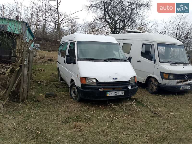 Микроавтобус Ford Transit 1989 в Могилев-Подольске