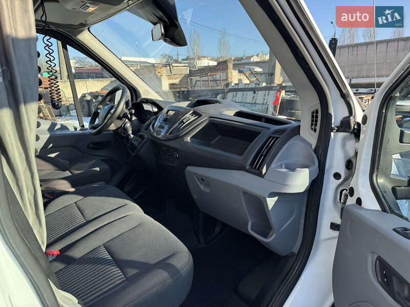 Тентований Ford Transit 2017 в Миколаєві