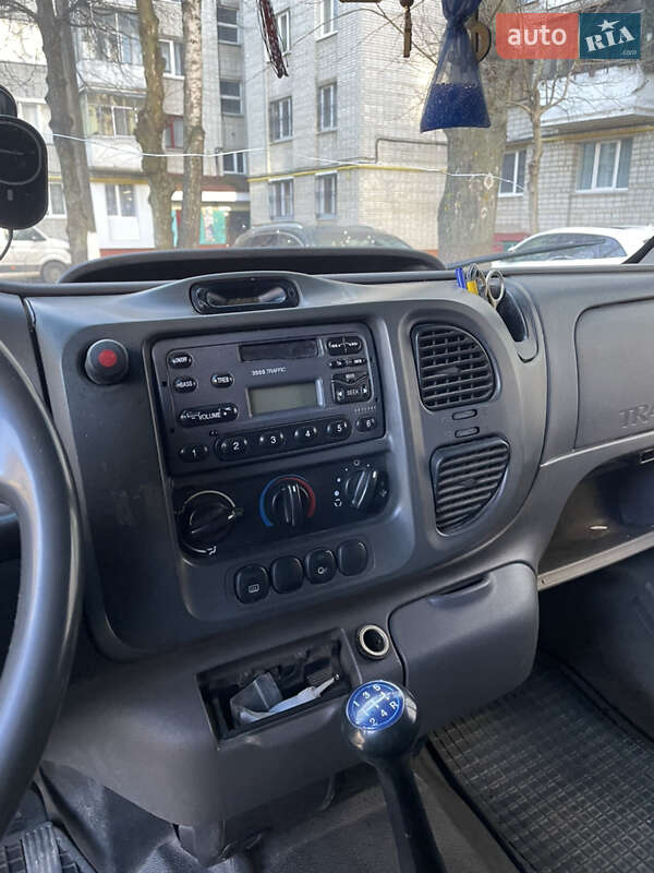 Грузовой фургон Ford Transit 2002 в Львове
