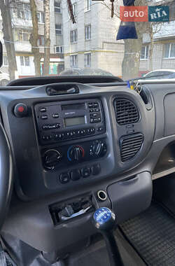 Вантажний фургон Ford Transit 2002 в 