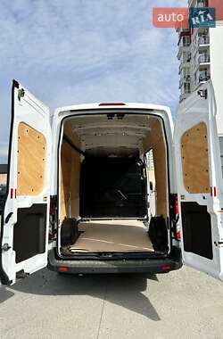 Вантажний фургон Ford Transit 2018 в 