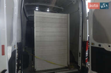 Вантажний фургон Ford Transit 2021 в 