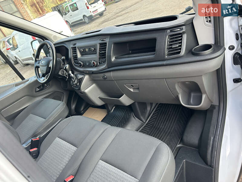 Вантажний фургон Ford Transit 2020 в Києві