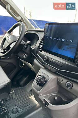 Грузовой фургон Ford Transit 2022 в 