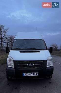 Грузовой фургон Ford Transit 2012 в 