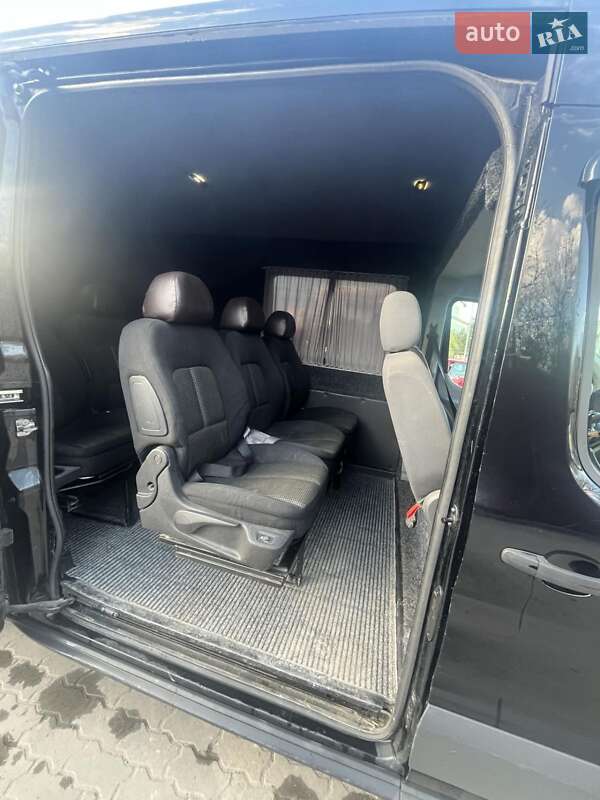 Мікроавтобус Ford Transit 2015 в Львові