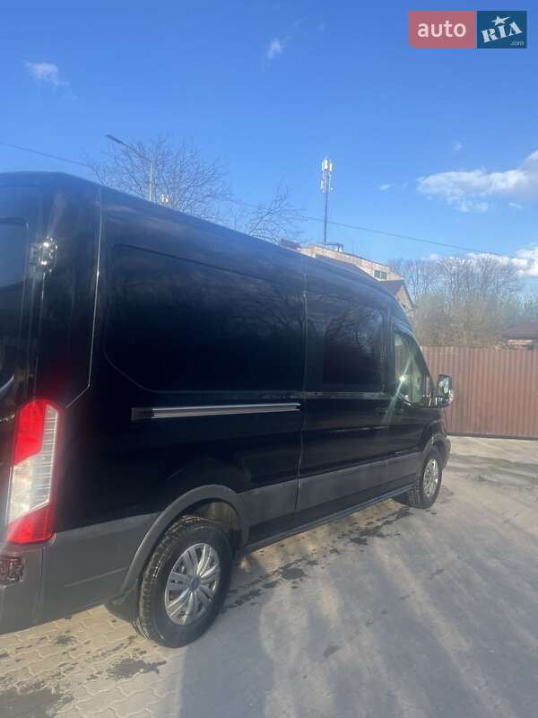Микроавтобус Ford Transit 2015 в Львове