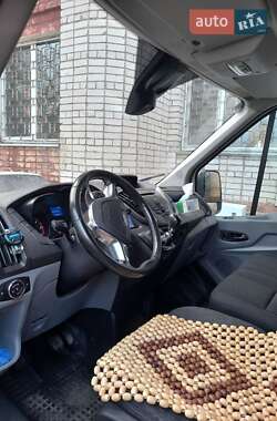 Грузовой фургон Ford Transit 2017 в 