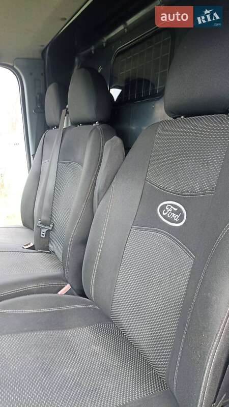 Вантажний фургон Ford Transit 2007 в Снятині