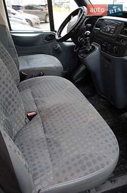 Грузовой фургон Ford Transit 2011 в 