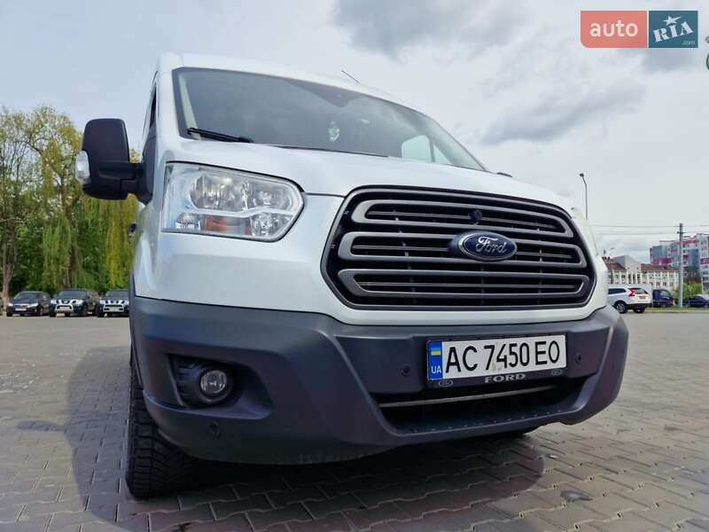 Грузовой фургон Ford Transit 2017 в Луцке