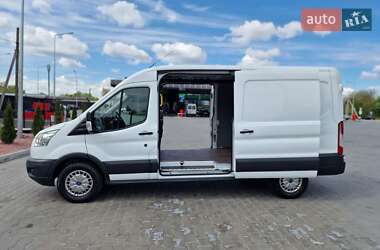Грузовой фургон Ford Transit 2017 в 