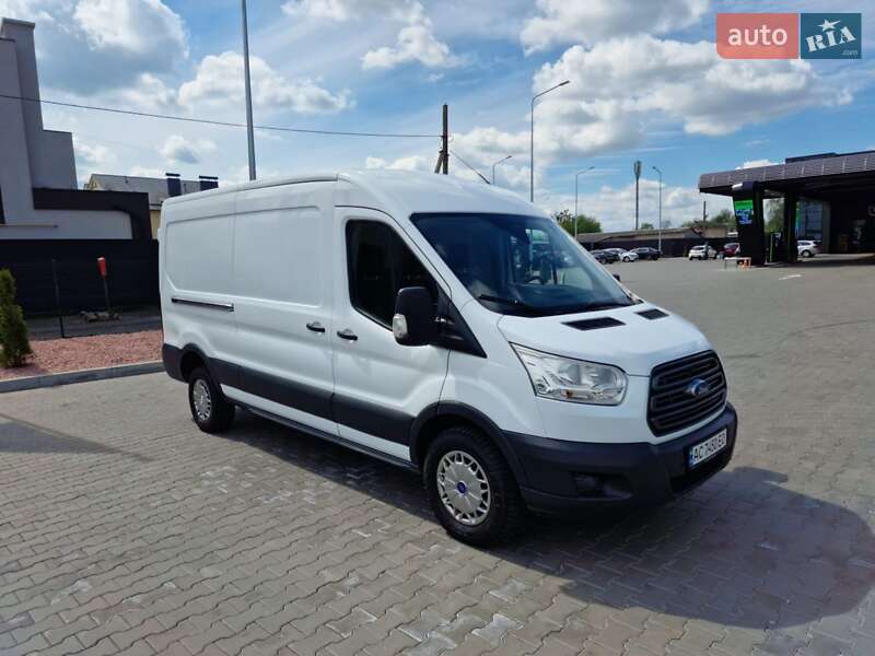 Грузовой фургон Ford Transit 2017 в Луцке