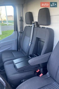 Грузовой фургон Ford Transit 2016 в 