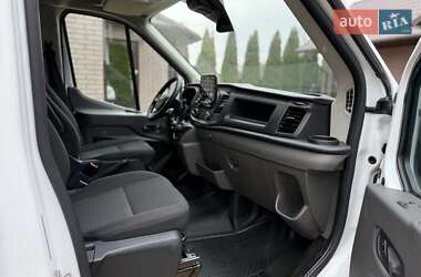 Вантажний фургон Ford Transit 2021 в 