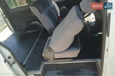 Микроавтобус Ford Transit 2000 в 