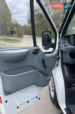 Микроавтобус Ford Transit 2006 в 