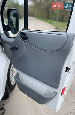 Микроавтобус Ford Transit 2006 в 