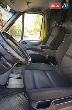 Грузовой фургон Ford Transit 2010 в 