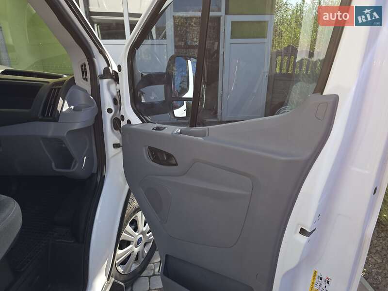 Тентованый Ford Transit 2017 в Снятине