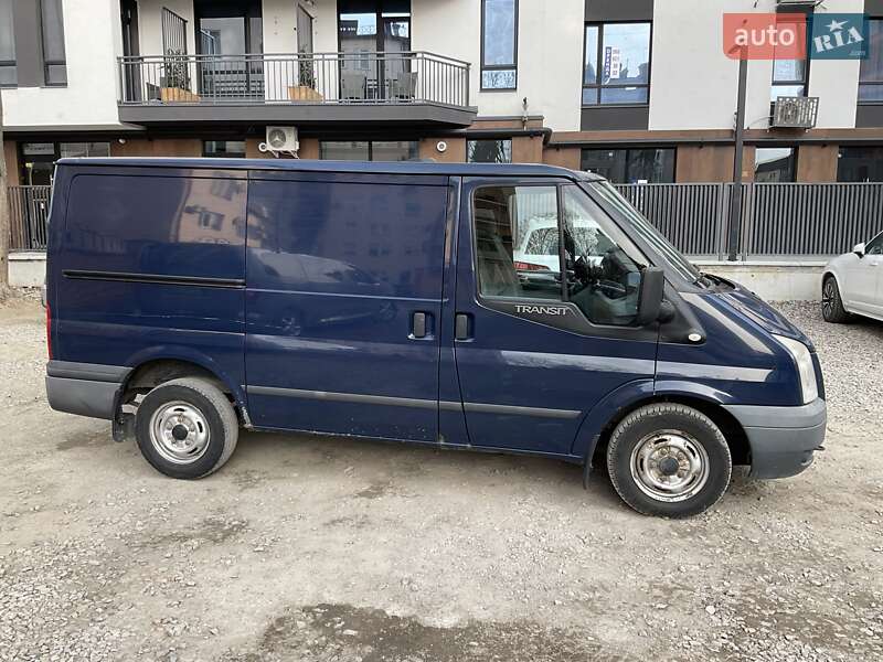 Грузовой фургон Ford Transit 2012 в Ивано-Франковске