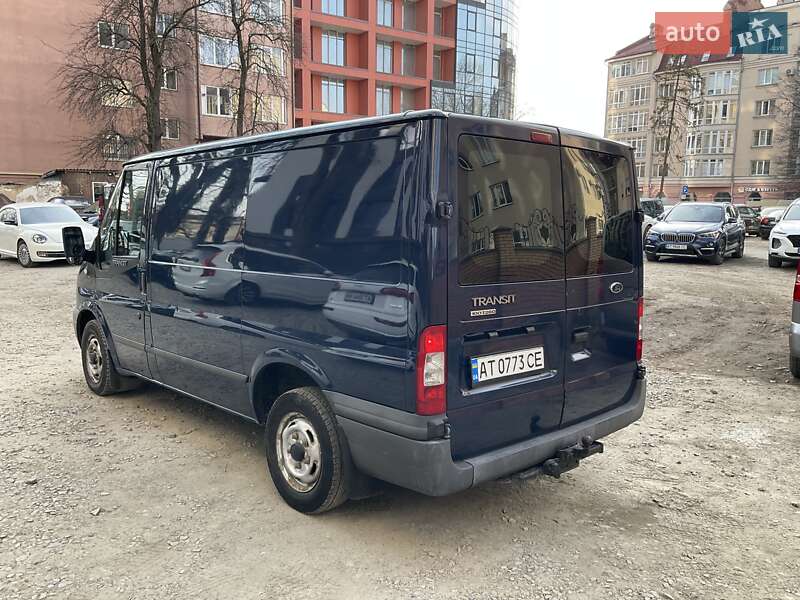 Грузовой фургон Ford Transit 2012 в Ивано-Франковске