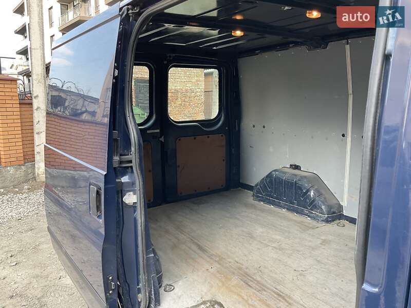 Грузовой фургон Ford Transit 2012 в Ивано-Франковске