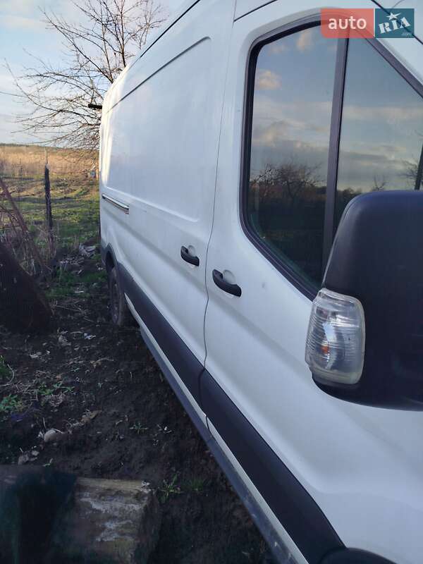 Вантажний фургон Ford Transit 2015 в 