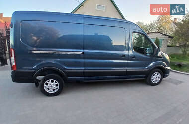 Грузовой фургон Ford Transit 2019 в 