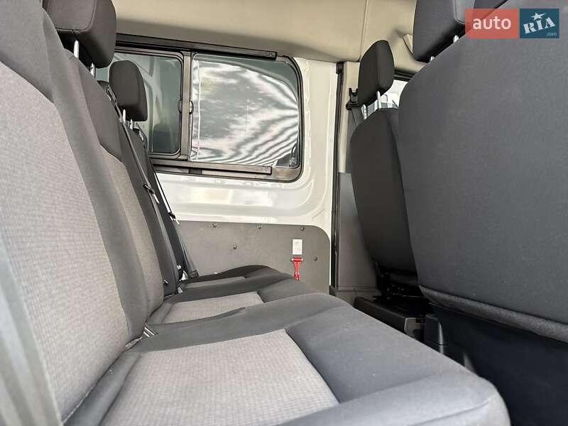 Грузопассажирский фургон Ford Transit 2023 в Киеве