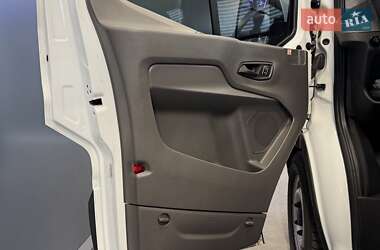 Грузопассажирский фургон Ford Transit 2023 в 