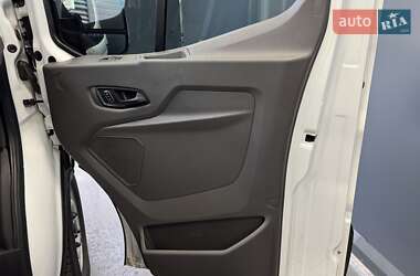 Грузопассажирский фургон Ford Transit 2023 в 