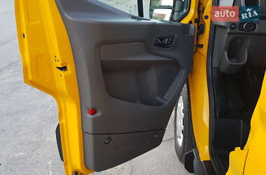 Вантажний фургон Ford Transit 2021 в 
