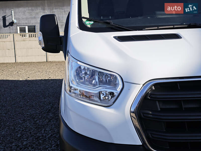 Вантажний фургон Ford Transit 2020 в Луцьку