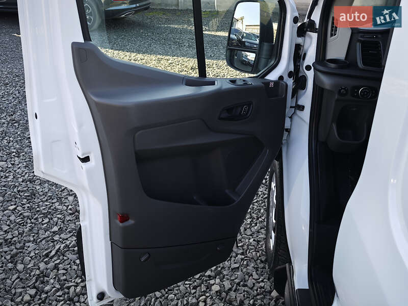 Вантажний фургон Ford Transit 2020 в Луцьку